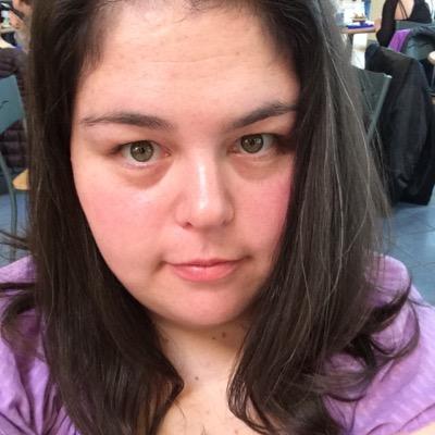 Profile Picture of Larissa Perry (@LarissaPerry6) on Twitter