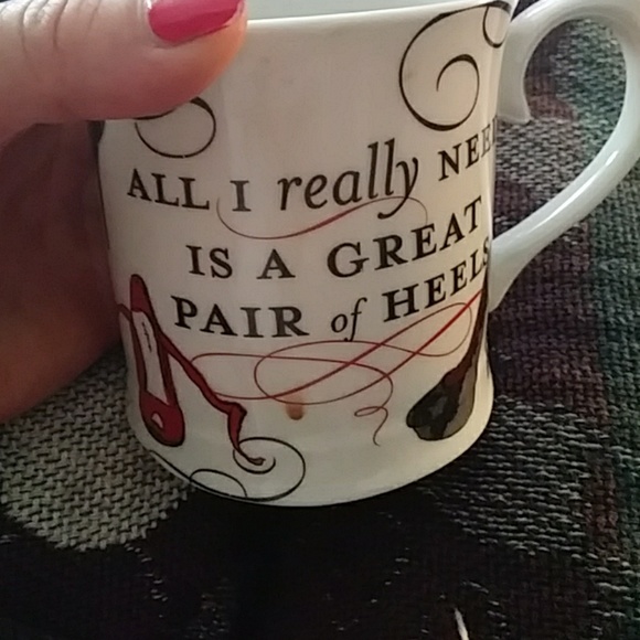 Profile Picture of Tiffany Wozniewski (@tiffanywoz) on Poshmark