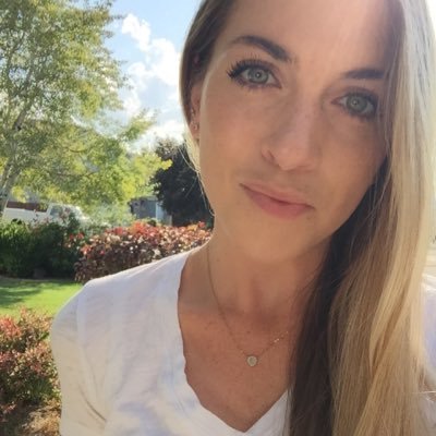 Profile Picture of Sydney Lowe (@SydneyBrookeLo) on Twitter