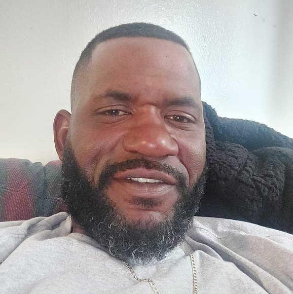 Profile Picture of Kenneth Gilliam (@kgilliam058) on Poshmark