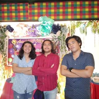 Profile Picture of Adrian Castelo (calm down and think) (@skydivingta) on Facebook