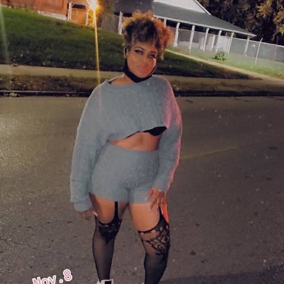 Profile Picture of Jasmine Stokes (@jaz05) on Poshmark