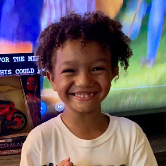 Profile Picture of Kayla Chadwick (@kchadwick1517) on Poshmark