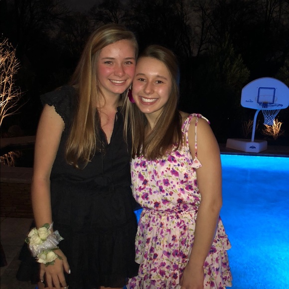 Profile Picture of Anne tate Tierney (@attierney) on Poshmark