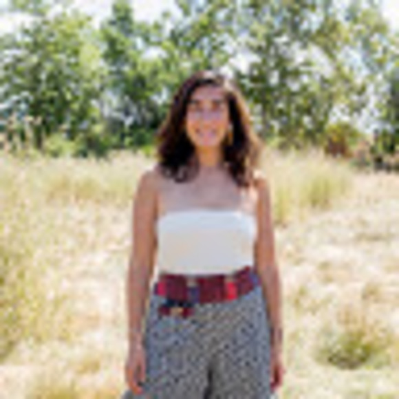 Profile Picture of Taraneh Sarrafzadeh (@taranehs00) on Poshmark