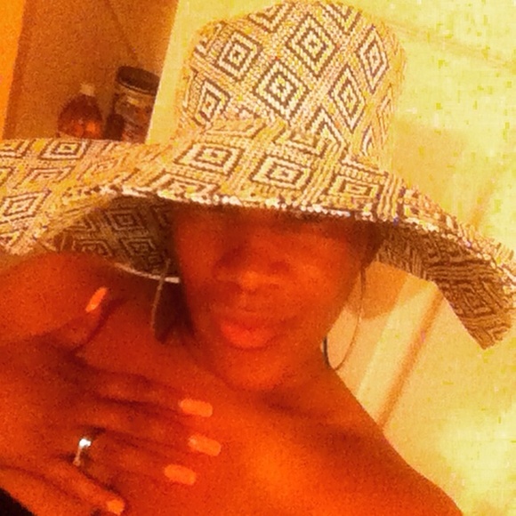 Profile Picture of Denise Bryant-hardy (@mzhardy1983) on Poshmark