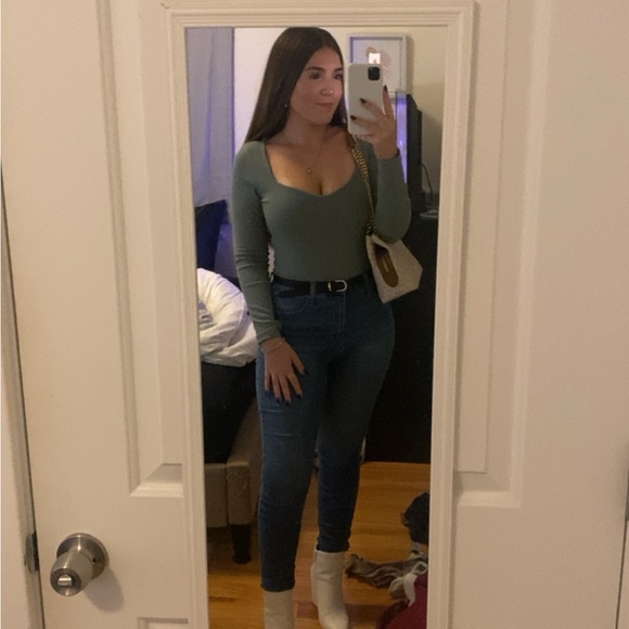 Profile Picture of Ashlyn Zwally (@tbhashlyn) on Poshmark