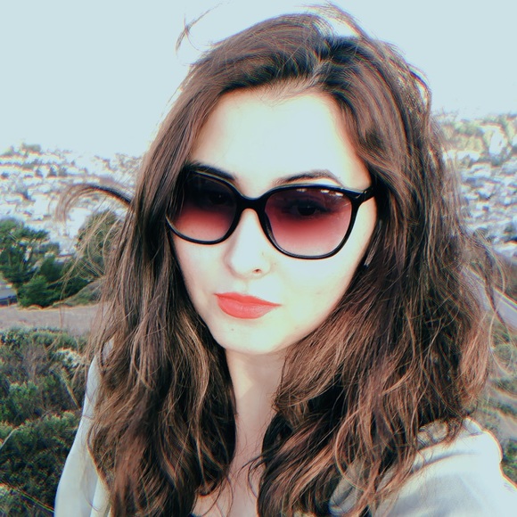 Profile Picture of Nigora Kasimova (@nigora_kasimova) on Poshmark