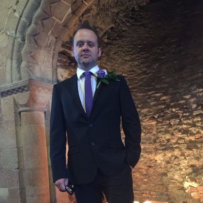 Profile Picture of John & Sophia Smart (@whatsthepigidea) on Twitter