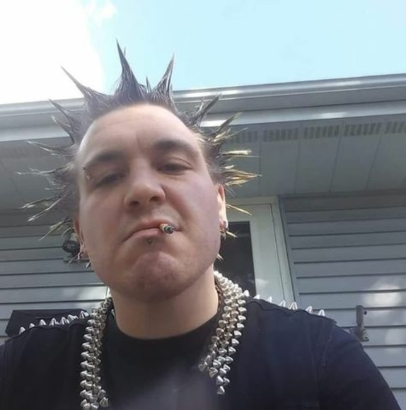 Profile Picture of Devin Fischer (@devinfischer777) on Poshmark