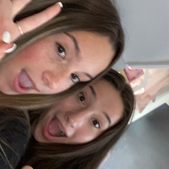 Profile Picture of Kate Dipaolo (@dipaolokate415) on Poshmark