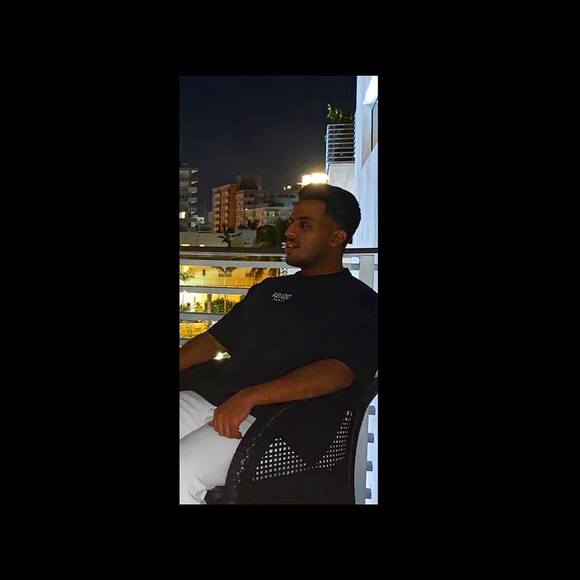 Profile Picture of Abdulaziz Khudair (@zikoo1999) on Poshmark