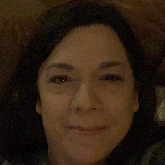 Profile Picture of Alison Cerovsky (@acerovsky) on Poshmark