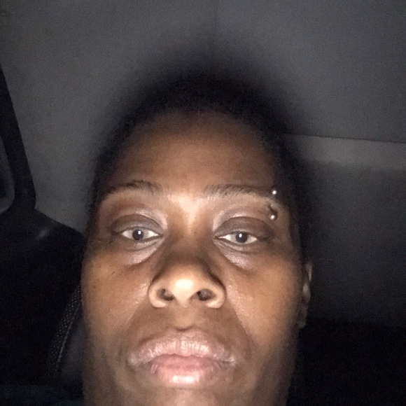 Profile Picture of Jacquelyn Williams (@rhonda0895) on Poshmark