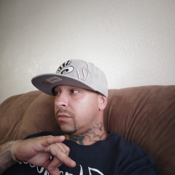 Profile Picture of Eric Werth (@ericjwerth) on Poshmark