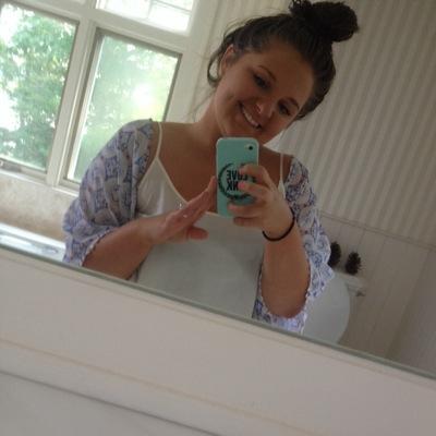 Profile Picture of Lacy Robbins (@Lacyy_15) on Twitter