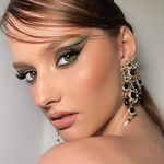 Profile Picture of Sasha Shevchenko | Book blogger & model🇺🇦 (@sasha_shev) on Instagram