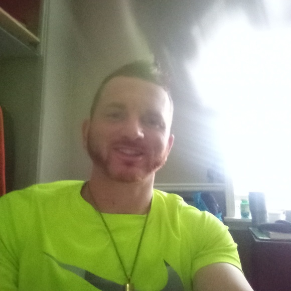 Profile Picture of Kyle Eubanks (@kyleeubanks50) on Poshmark