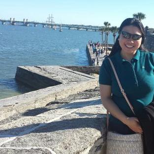 Profile Picture of Leah Ignacio (@SOmCounselor) on Twitter