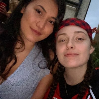 Profile Picture of Chloe Mullins (@cmullins98) on Twitter