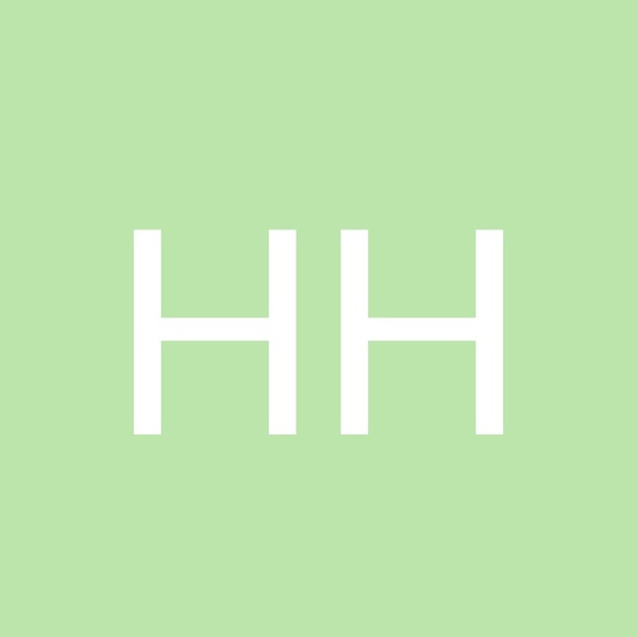 Profile Picture of Hua Huang (@jhhuang77) on Poshmark