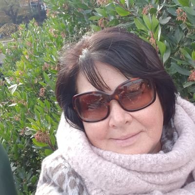 Profile Picture of Jo Paige (@ManicMummyat40) on Twitter