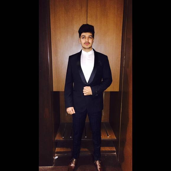 Profile Picture of Tushar Bajaj (@tusharbajaj) on Poshmark