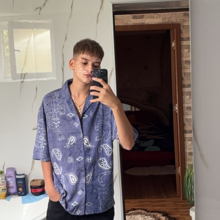 Profile Picture of roberttetcu (@roberttetcu) on Tiktok