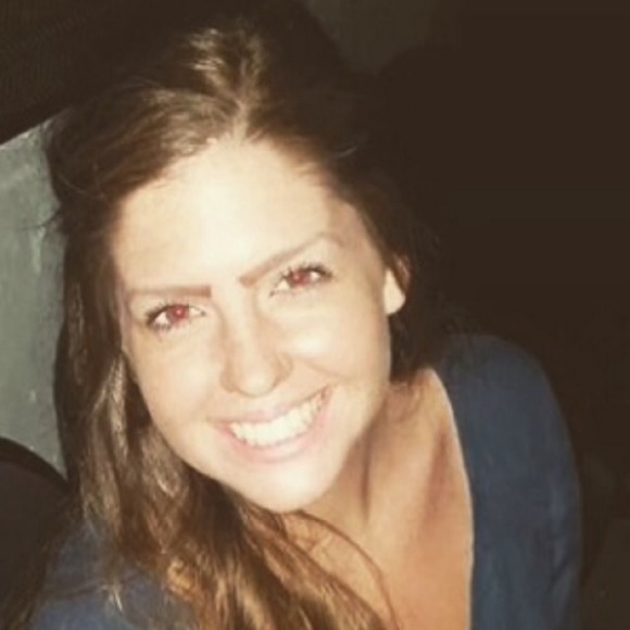 Profile Picture of Courtney Csogi (@csogic10) on Poshmark