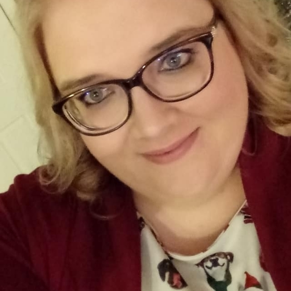 Profile Picture of Alexis Cook (@rstargazer3) on Poshmark