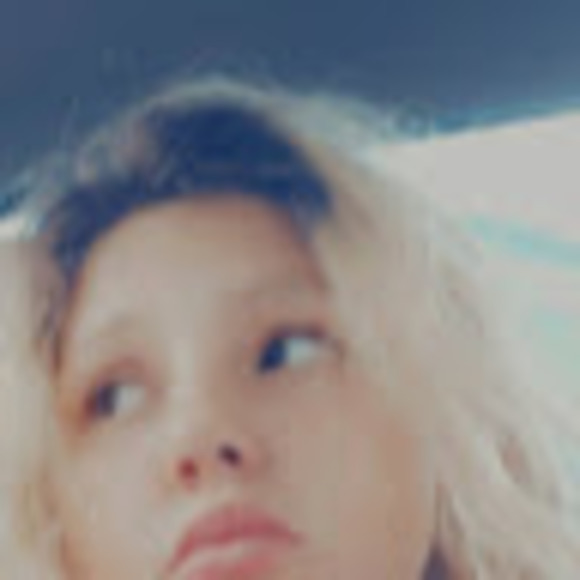 Profile Picture of Kiley Baetzold (@kiley082709) on Poshmark