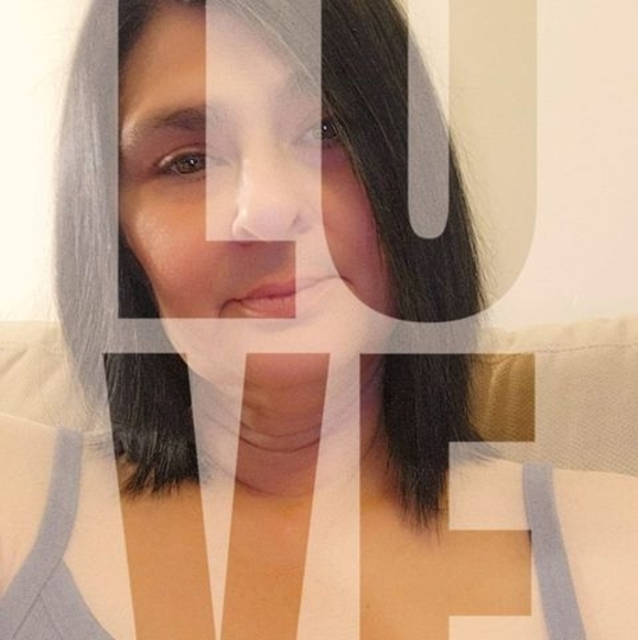 Profile Picture of Chandra Walters (@walterschandra) on Poshmark