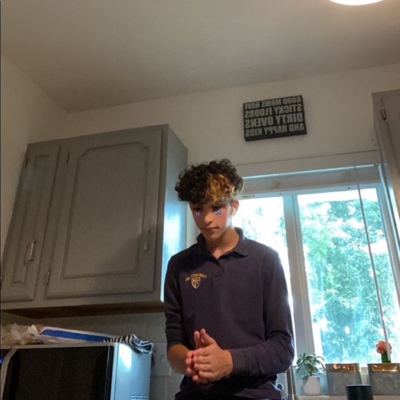 Profile Picture of Emilio Mayor (@emayor) on Poshmark