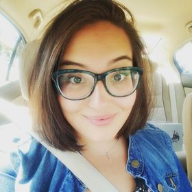 Profile Picture of Rebecca Pacella (@rebecca_pacella) on Pinterest