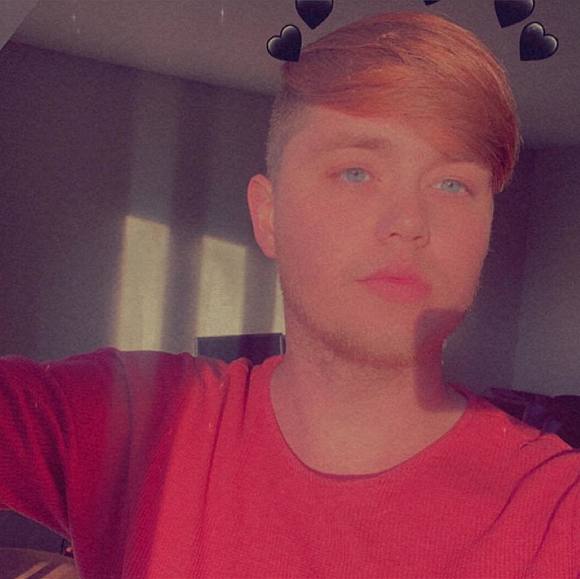 Profile Picture of Hunter Yates (@hunter0040) on Poshmark