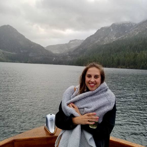 Profile Picture of Jillian Emerson (@jillianremerson) on Poshmark