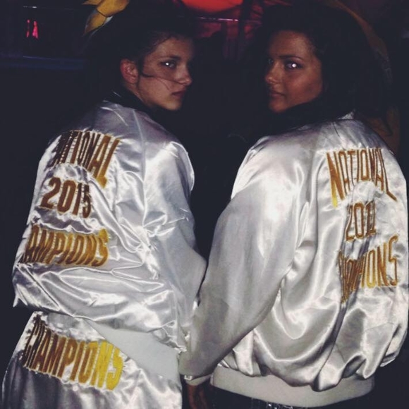 Profile Picture of Amber Riffe (@akriffe) on Poshmark