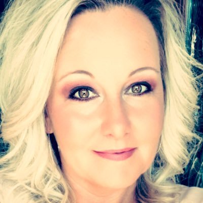 Profile Picture of Carla Lynn (@carlalynn2210) on Twitter