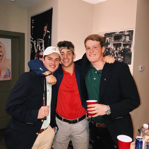 Profile Picture of Andrew Ferrante (@andrewferrante) on Poshmark