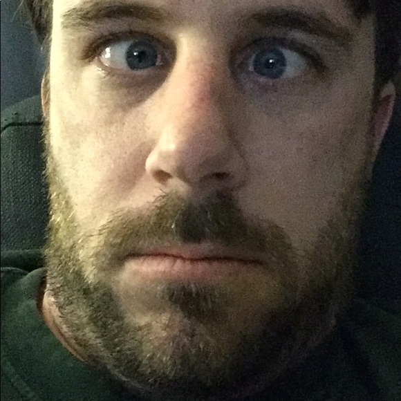 Profile Picture of Clay Murray (@cmur2) on Poshmark