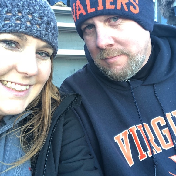 Profile Picture of Amber Huffman (@huffman2018) on Poshmark