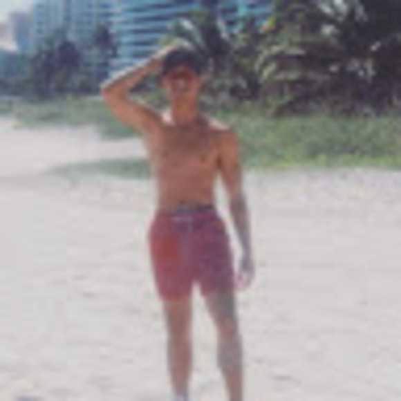 Profile Picture of Kai Schultz (@kai_schultz) on Poshmark