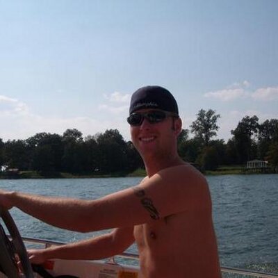 Profile Picture of Roger Decker (@decker_roger) on Twitter