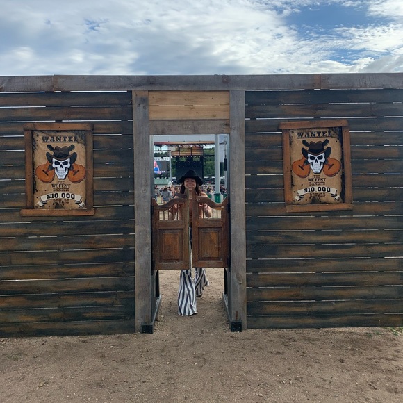 Profile Picture of Addison Fetterer (@addi7030) on Poshmark