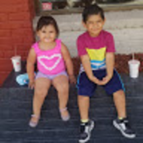 Profile Picture of Martin Velasquez (@elwebbos11) on Poshmark