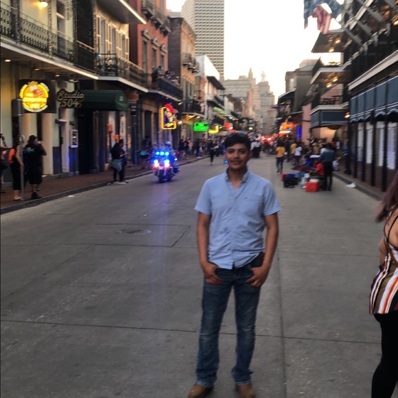 Profile Picture of Gilbert Moreno (@g_moreno21) on Poshmark