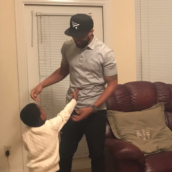 Profile Picture of Ernest Jones (@3peacethegod) on Poshmark