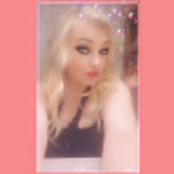 Profile Picture of Deanna Maltba (@deanna_maltba) on Poshmark