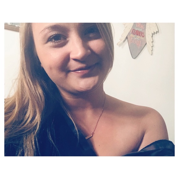 Profile Picture of Karlie Kierzek (@kkay7561) on Poshmark