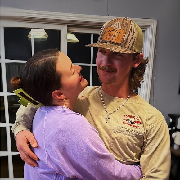 Profile Picture of Sam Fleming (@sefleming99) on Poshmark